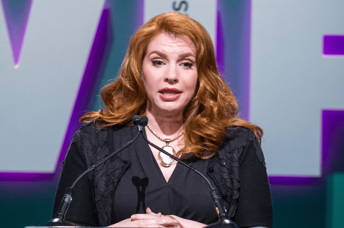 Stephenie Meyer Net Worth, Age, Height ,Family ,Bio